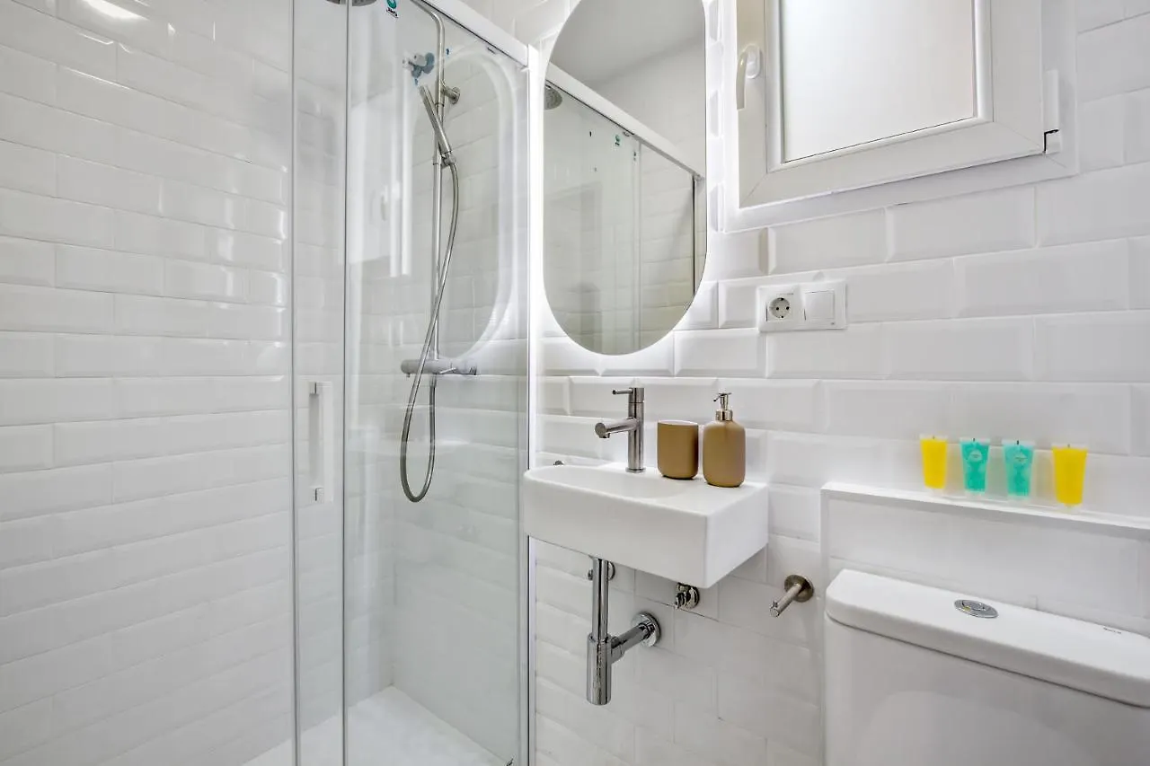 Modern & Quite Appartment At Larios Malaga